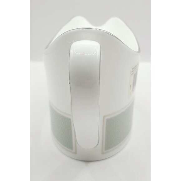 Wedgwood Shagreen Jade Sauce Boat Gravy New with Tags in Box - Picture 2 of 9